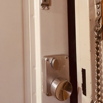 イケガヤドア ロゴ